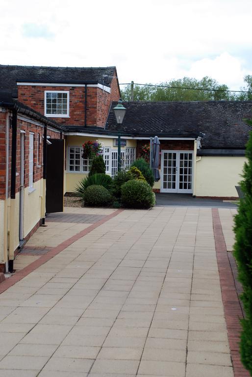 Hunters Lodge Hotel Crewe Exterior foto
