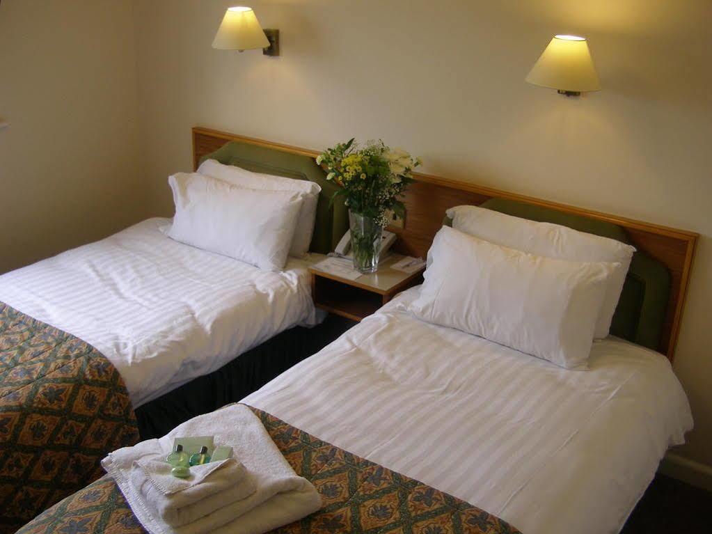 Hunters Lodge Hotel Crewe Exterior foto